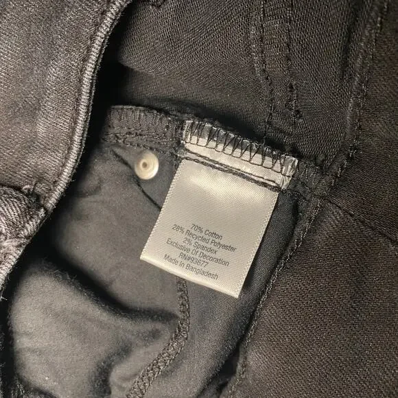 St. John's Bay - Black Straight Leg Jeans - Size 8 - Picture 10 of 10